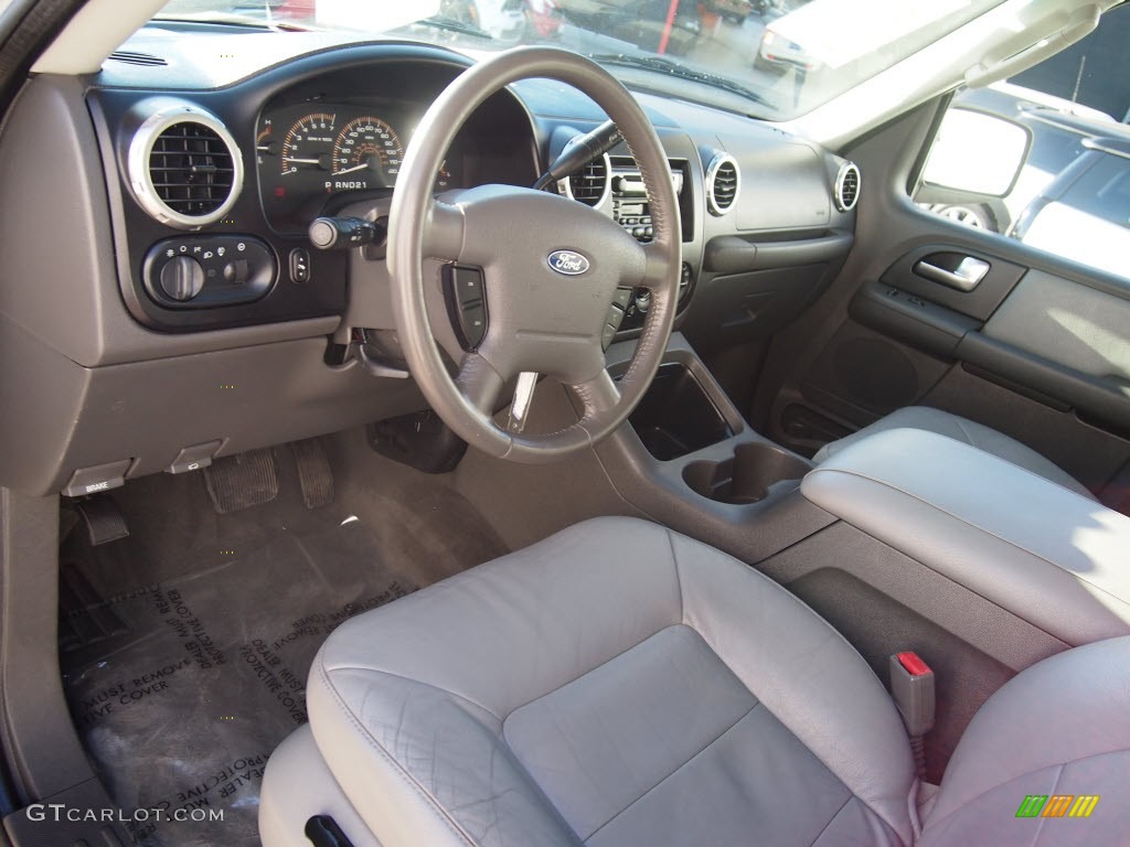 2003 Ford Expedition XLT Interior Color Photos