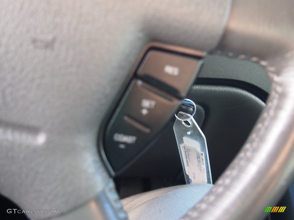 2003 Expedition XLT - Silver Birch Metallic / Flint Grey photo #22