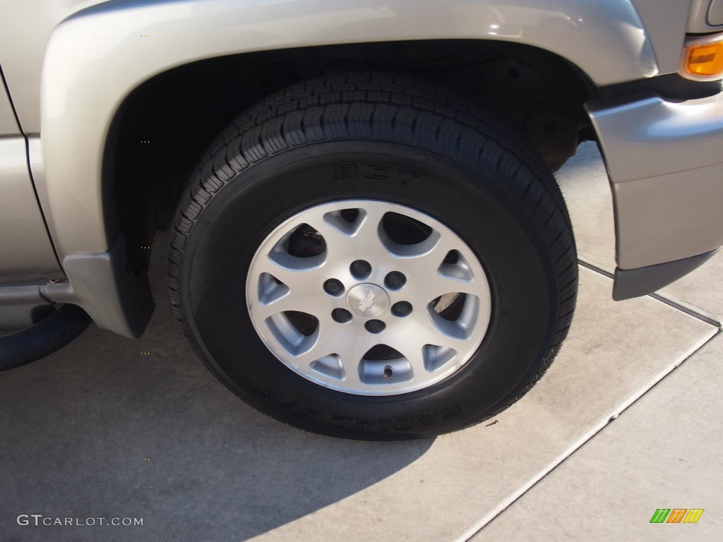 2002 Tahoe 4x4 - Light Pewter Metallic / Medium Gray/Neutral photo #2