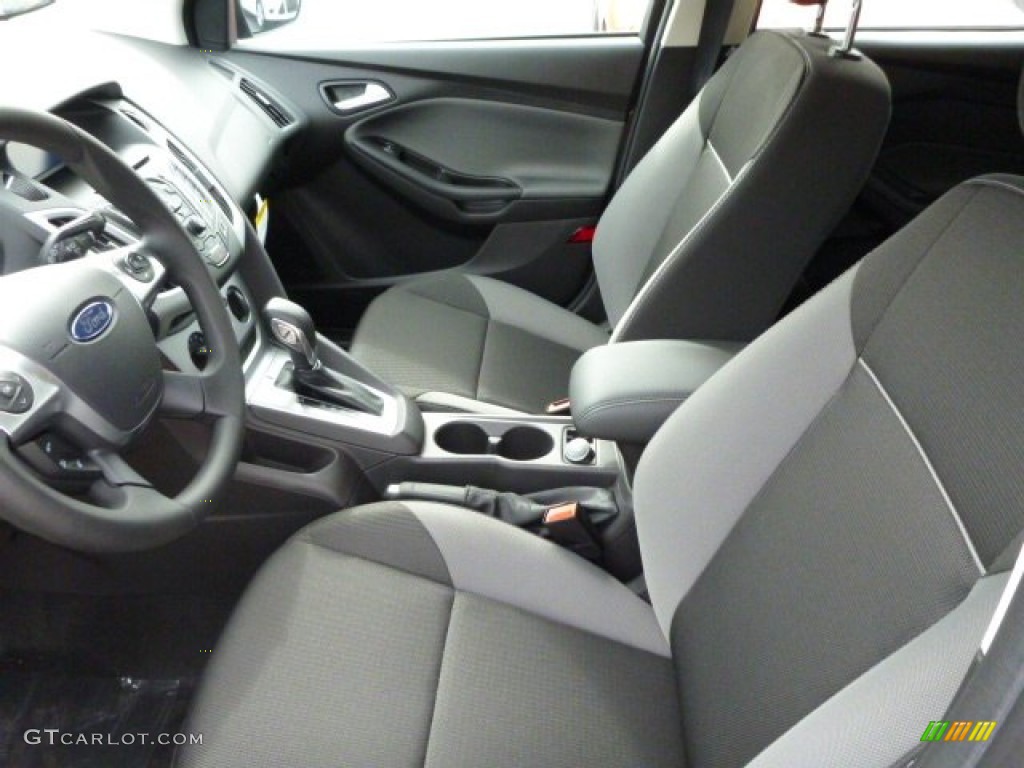2014 Focus SE Hatchback - Sterling Gray / Medium Light Stone photo #8
