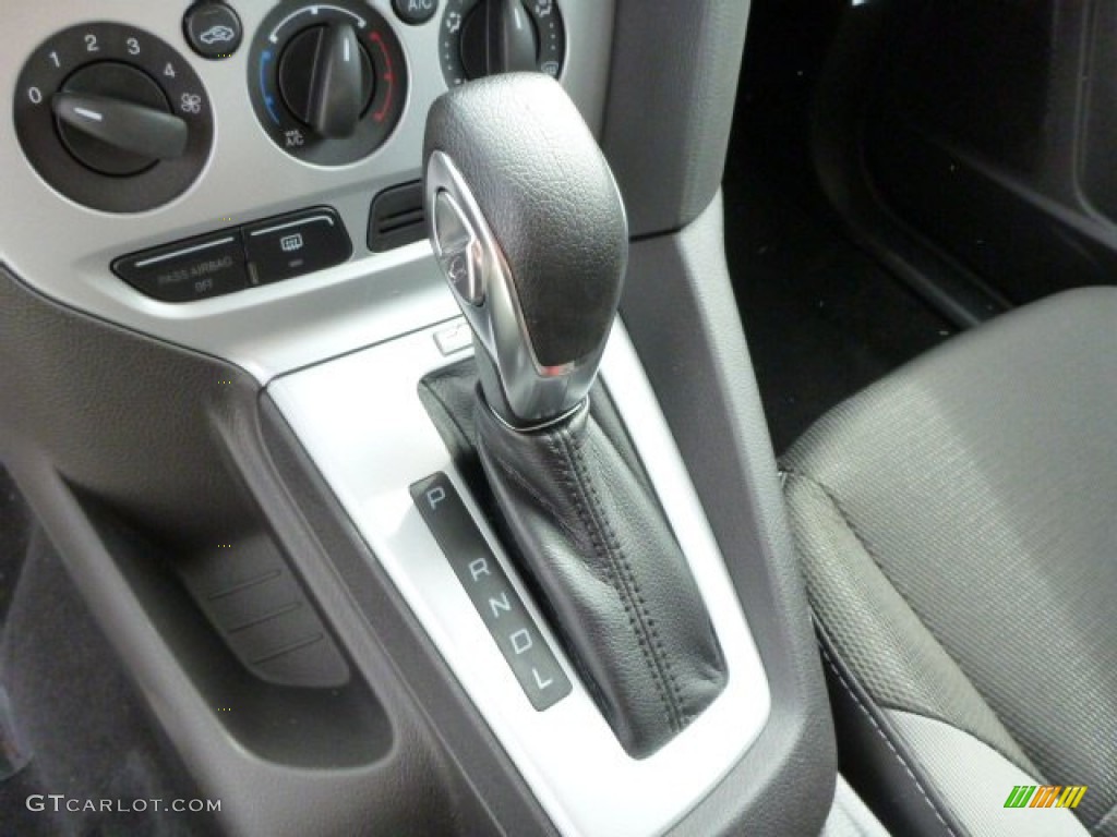 2014 Focus SE Hatchback - Sterling Gray / Medium Light Stone photo #12