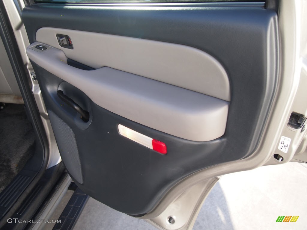 2002 Tahoe 4x4 - Light Pewter Metallic / Medium Gray/Neutral photo #7