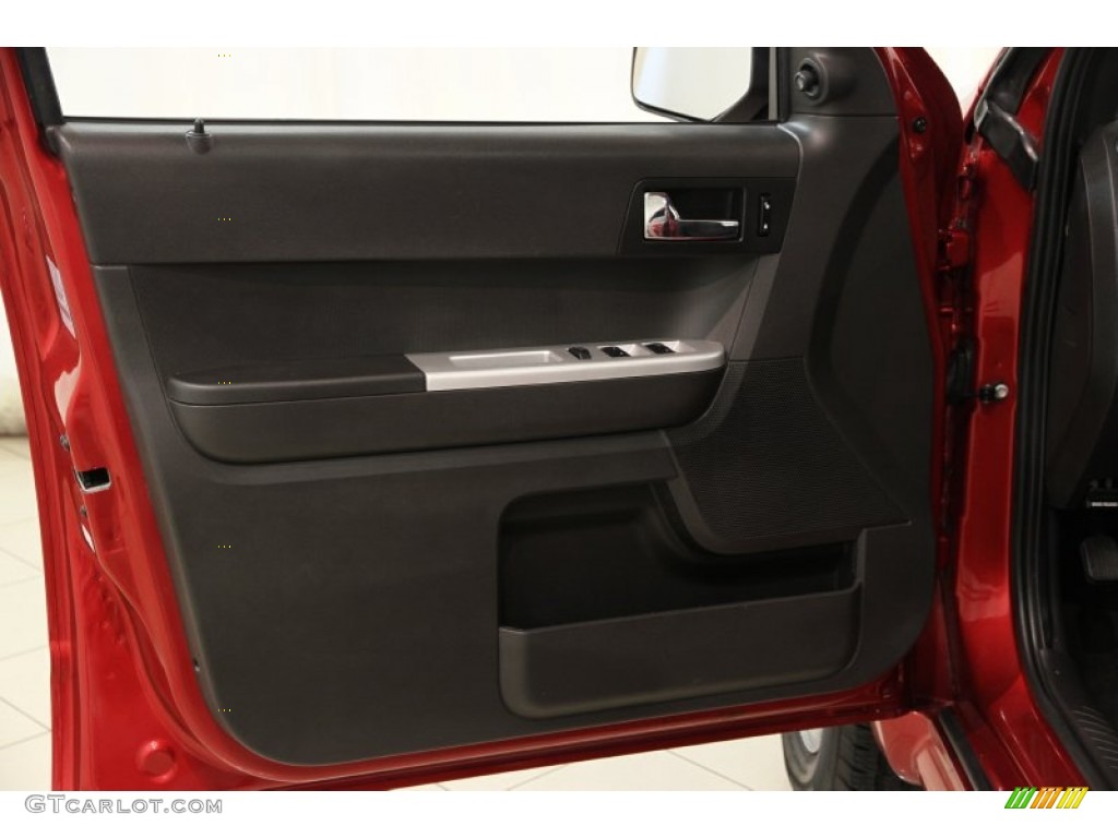 2008 Mariner V6 4WD - Vivid Red Metallic / Black photo #5