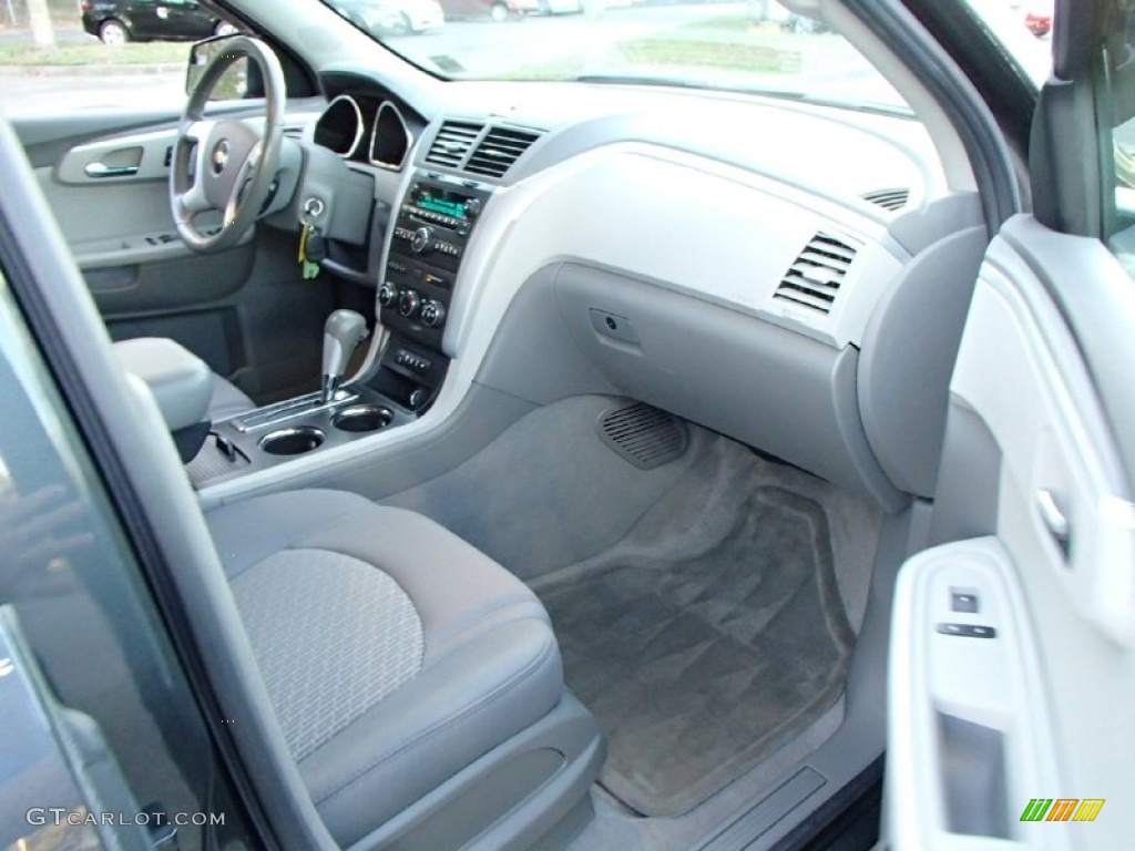 2011 Traverse LT - Cyber Gray Metallic / Ebony/Ebony photo #17