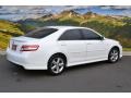 Super White - Camry SE Photo No. 3