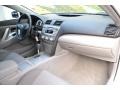 Super White - Camry SE Photo No. 15