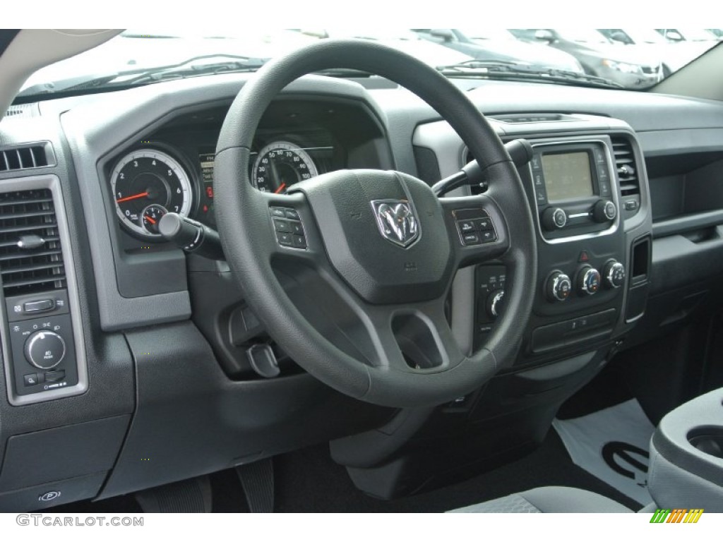 2014 Ram 1500 Express Regular Cab 4x4 Black/Diesel Gray Dashboard Photo #86923135