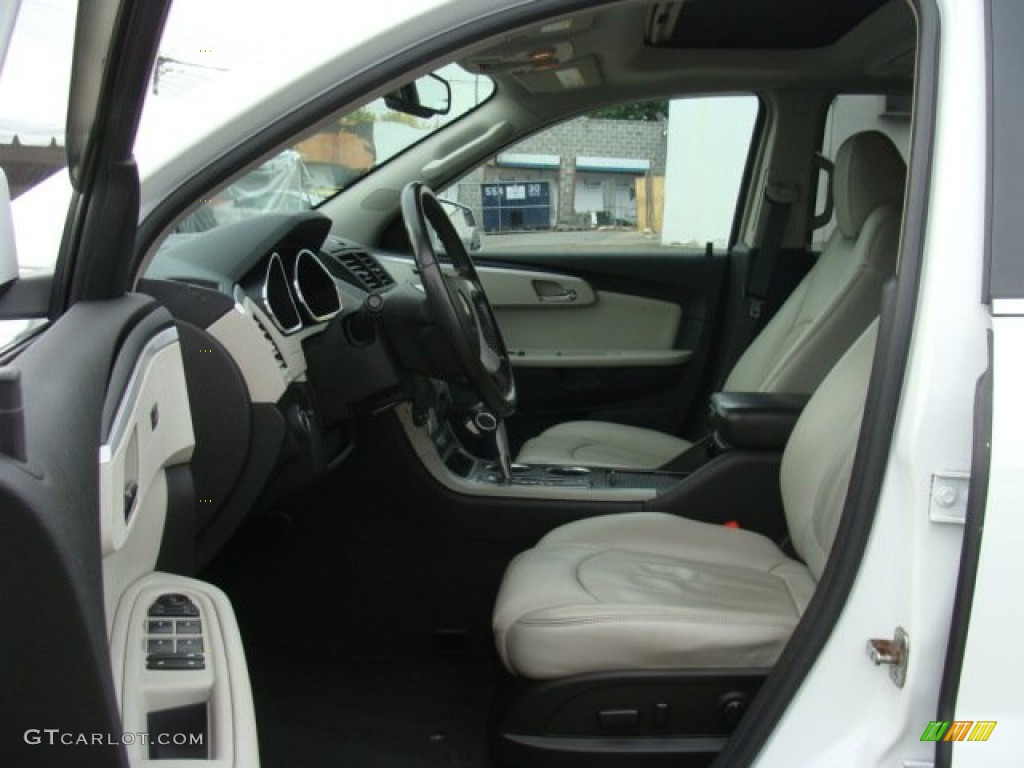 2009 Traverse LTZ AWD - Summit White / Light Gray/Ebony photo #7