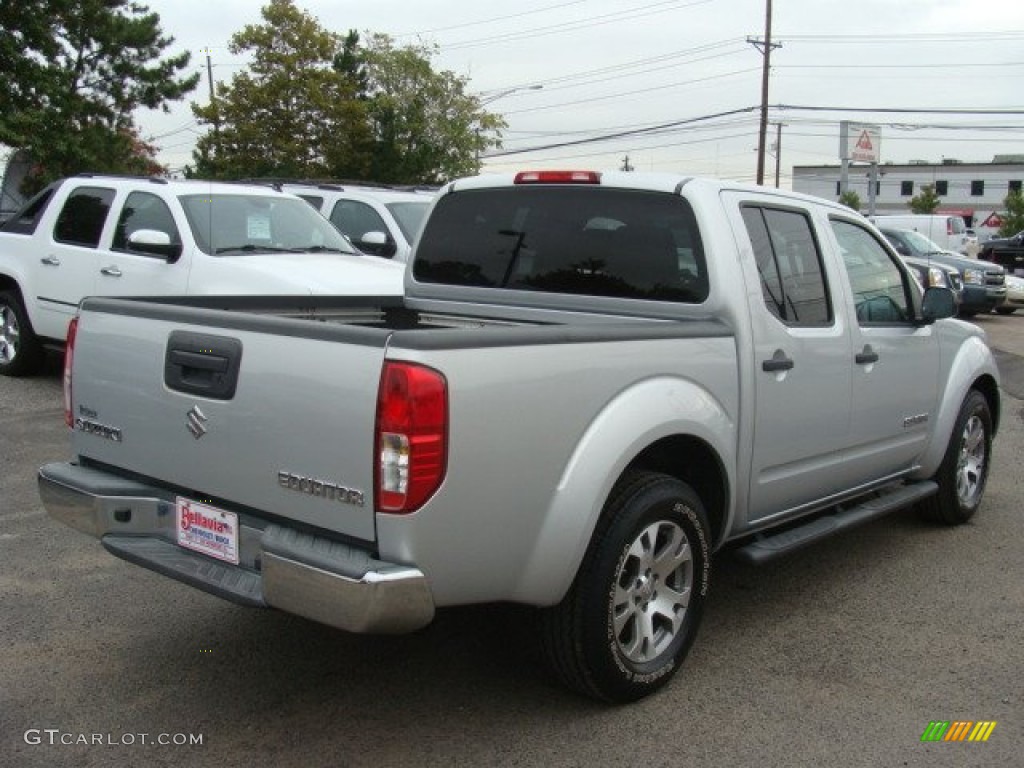 2009 Equator Crew Cab - Liquid Metal Metallic / Graphite photo #4