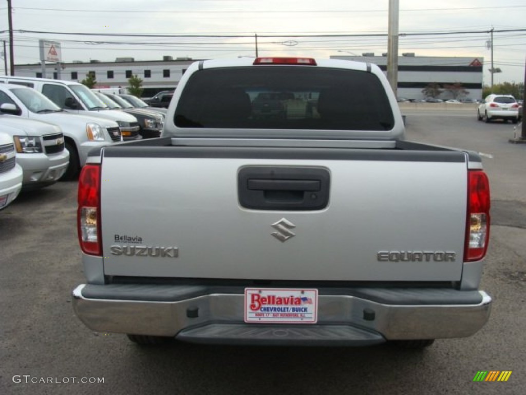 2009 Equator Crew Cab - Liquid Metal Metallic / Graphite photo #5