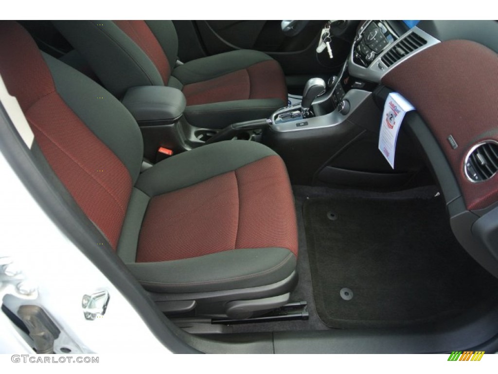 2011 Chevrolet Cruze ECO Front Seat Photo #86929771