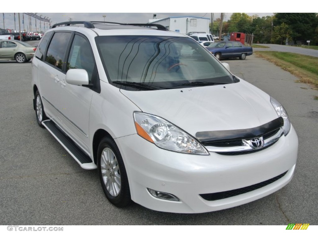 2010 Toyota Sienna Limited Exterior Photos