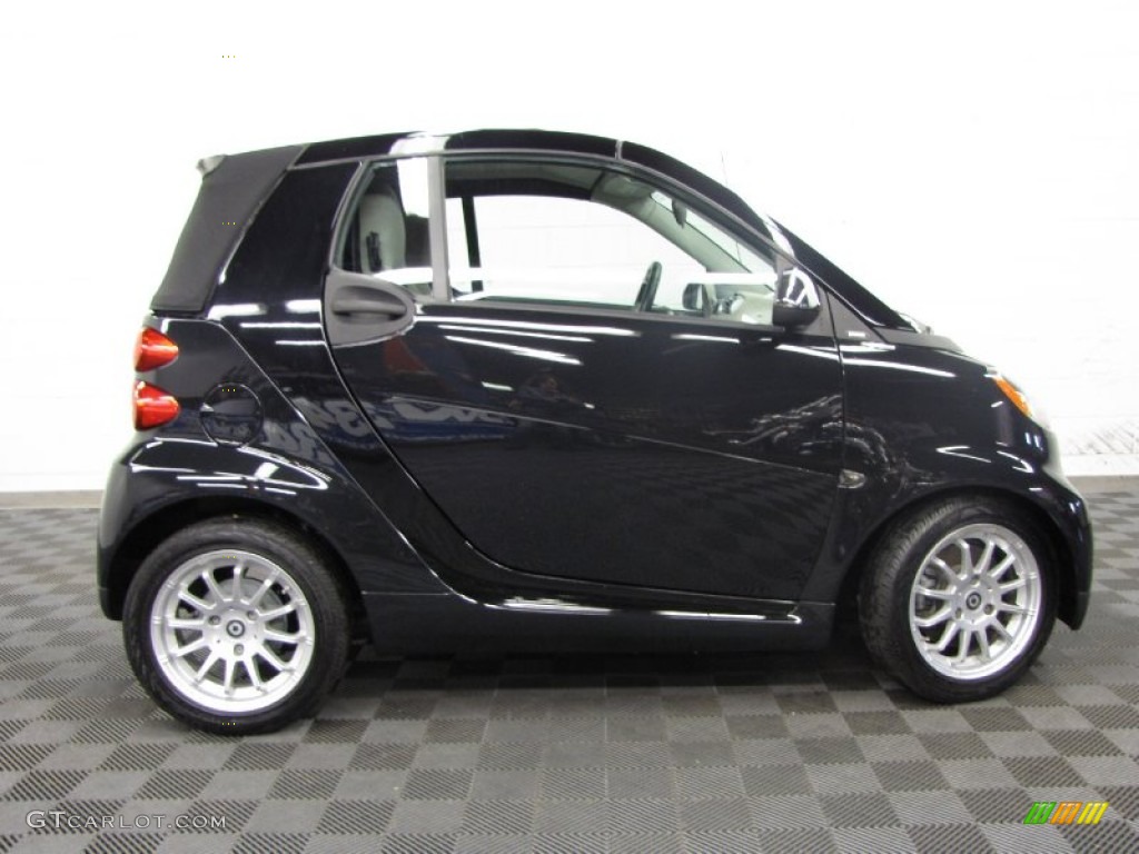 Deep Black 2011 Smart fortwo passion coupe Exterior Photo #86930689