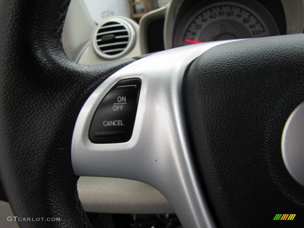 2011 Smart fortwo passion coupe Controls Photo #86930842