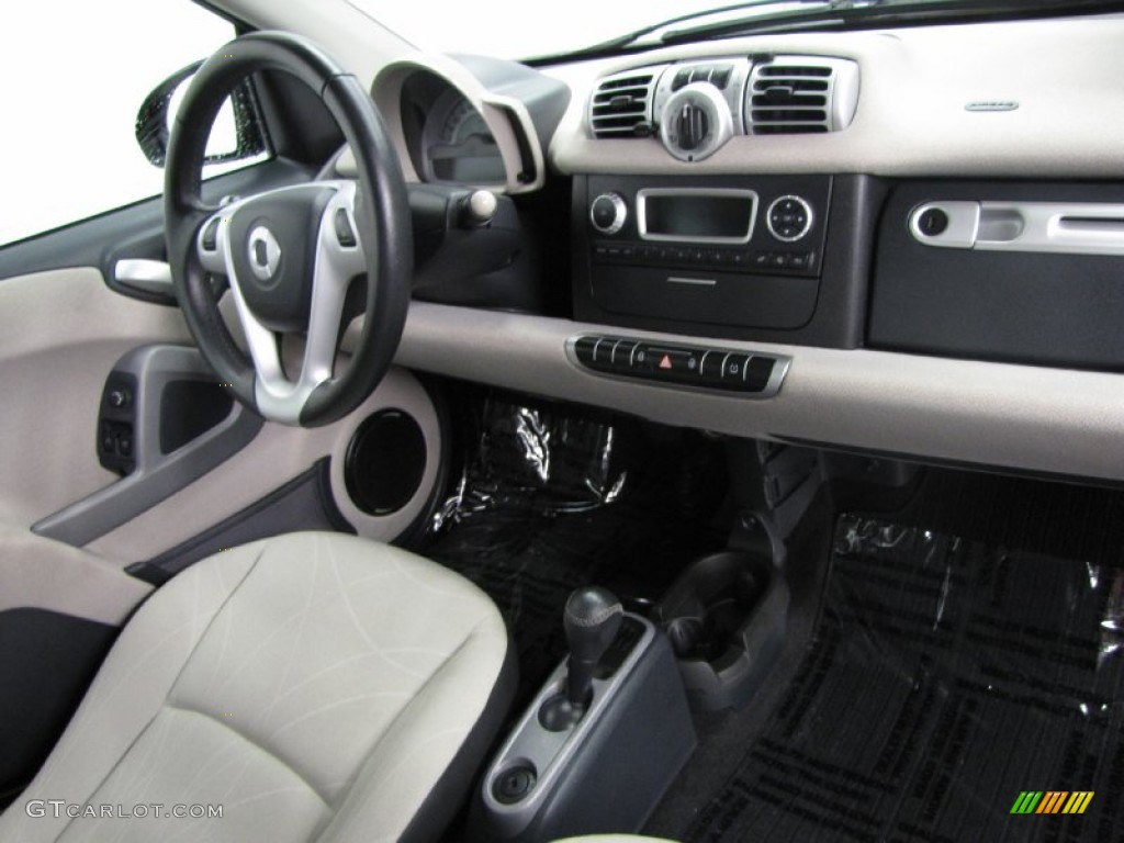 2011 Smart fortwo passion coupe Design Beige Dashboard Photo #86930884