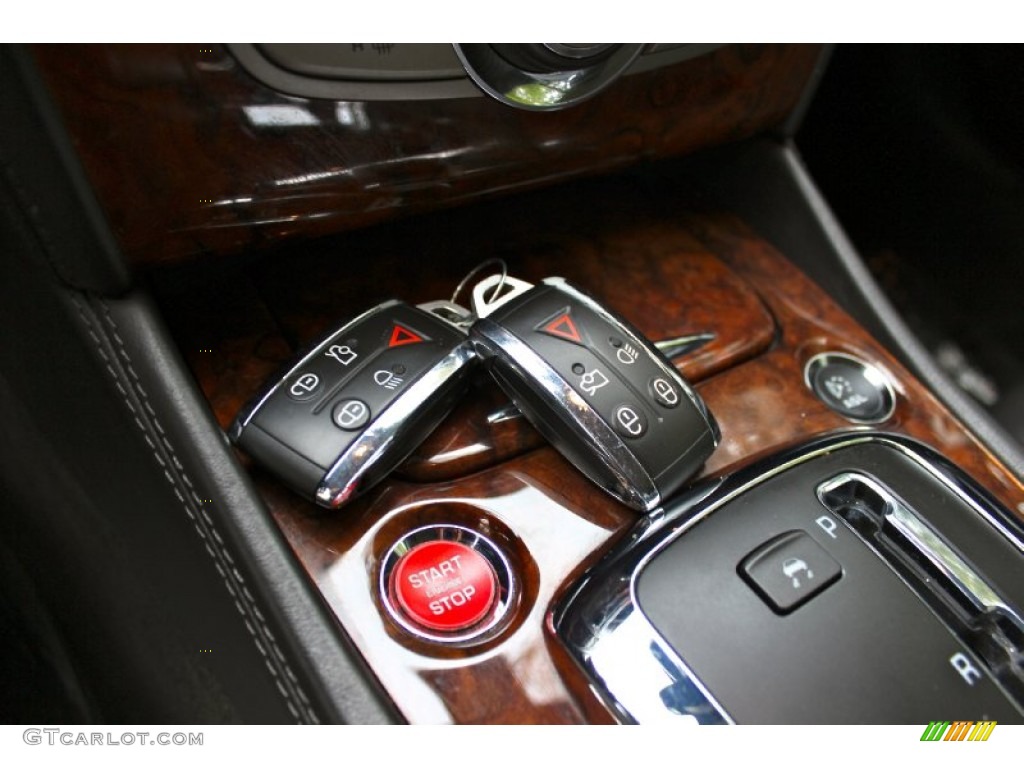 2008 XK XK8 Coupe - Pearl Grey Metallic / Charcoal photo #26