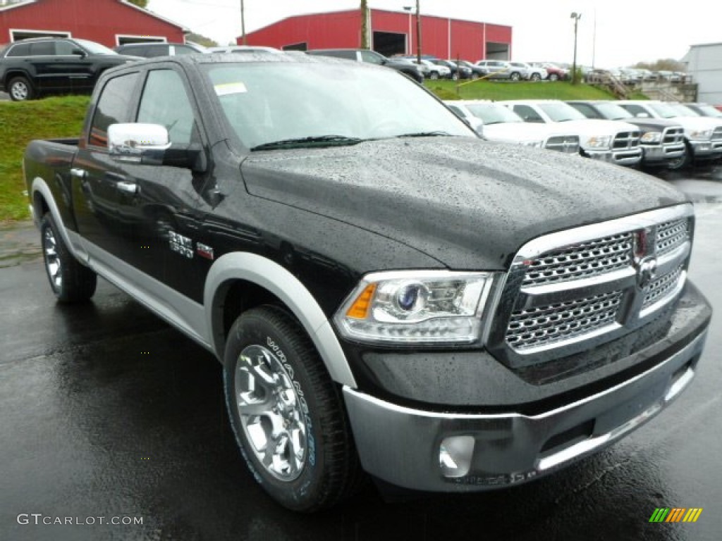 2014 1500 Laramie Crew Cab 4x4 - Black / Black photo #8