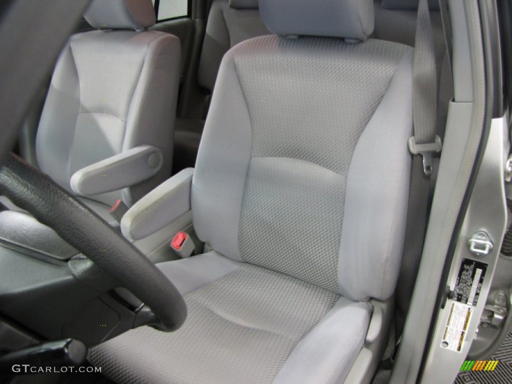 2004 Highlander 4WD - Millenium Silver Metallic / Ash photo #6