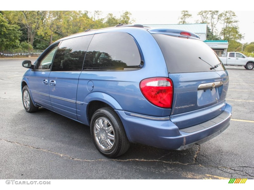 2007 Town & Country Limited - Marine Blue Pearl / Dark Khaki/Light Graystone photo #4