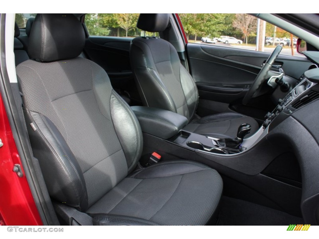 2011 Sonata SE - Venetian Red / Black photo #11