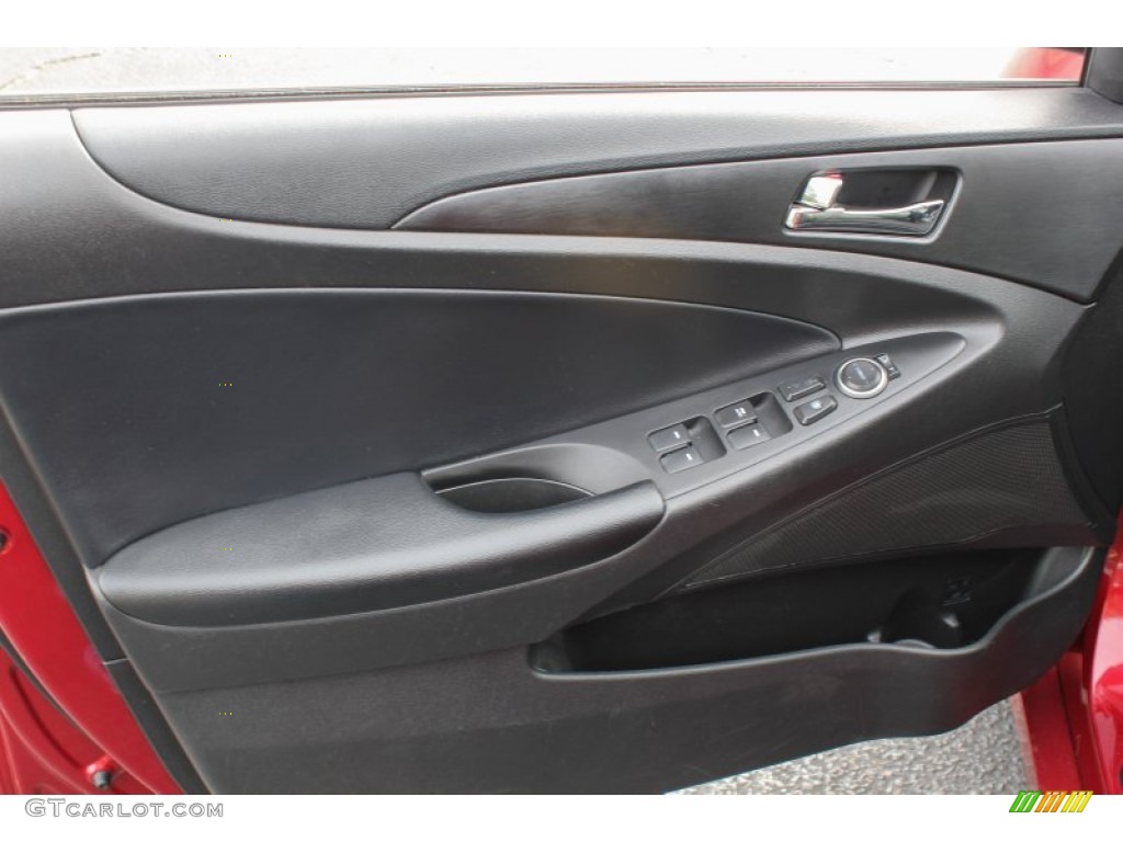 2011 Sonata SE - Venetian Red / Black photo #12