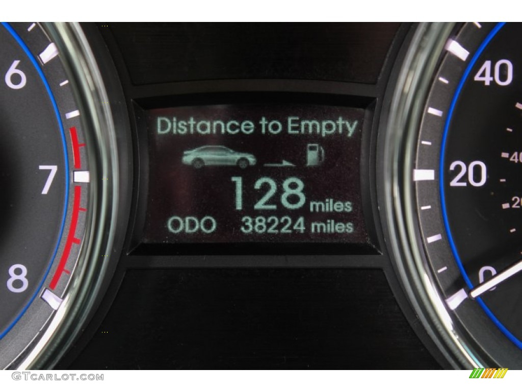 2011 Sonata SE - Venetian Red / Black photo #16