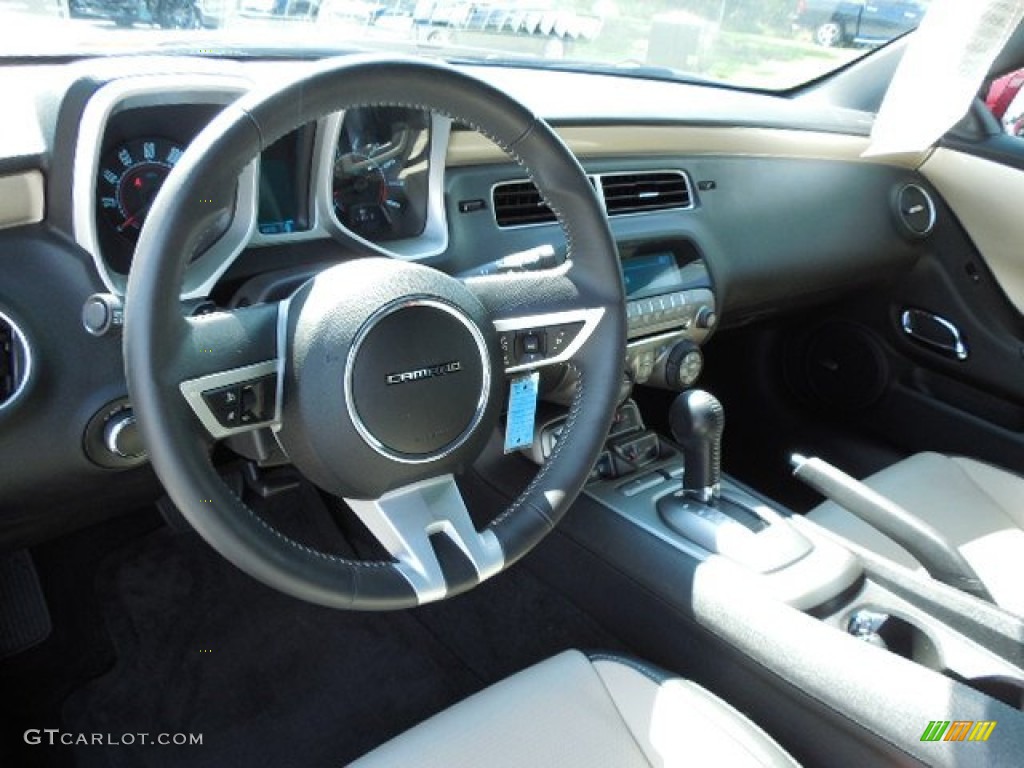 2011 Chevrolet Camaro LT/RS Convertible Beige Dashboard Photo #86938075
