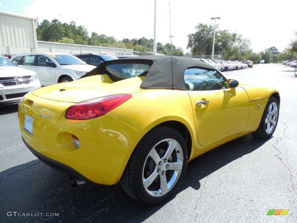 2007 Solstice Roadster - Mean Yellow / Ebony photo #7