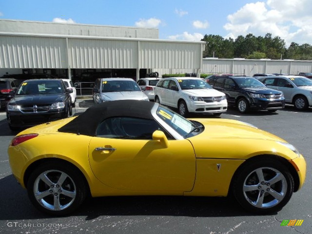 2007 Solstice Roadster - Mean Yellow / Ebony photo #8