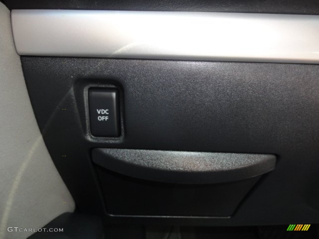 2011 Sentra 2.0 SR - Metallic Blue / Charcoal photo #16
