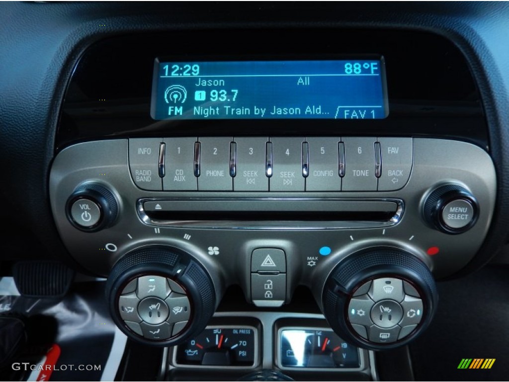 2010 Chevrolet Camaro SS/RS Coupe Controls Photo #86944128