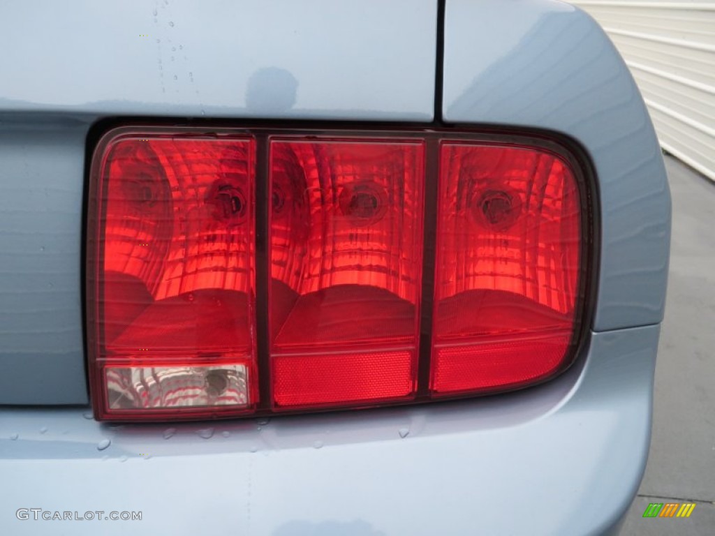 2006 Mustang V6 Premium Coupe - Windveil Blue Metallic / Light Parchment photo #21