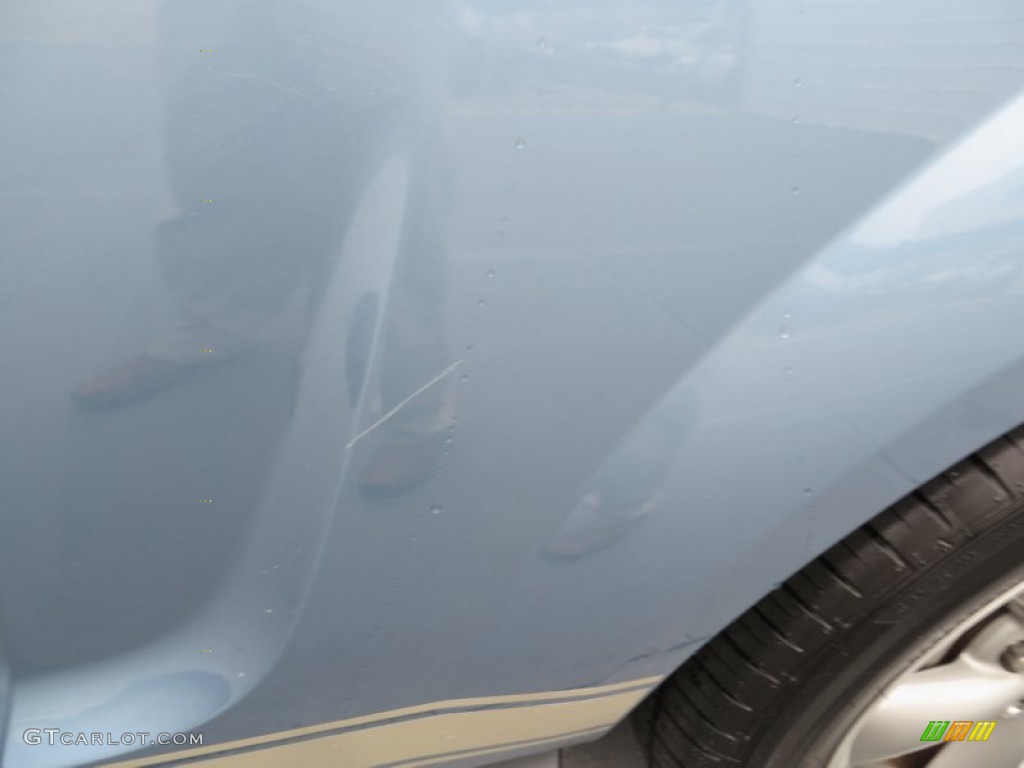 2006 Mustang V6 Premium Coupe - Windveil Blue Metallic / Light Parchment photo #24