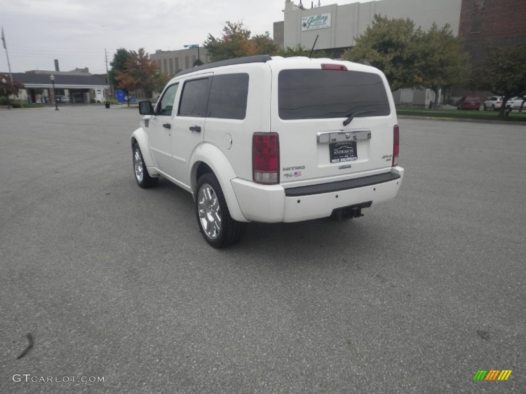 2008 Nitro R/T 4x4 - Stone White / Dark Slate Gray photo #3