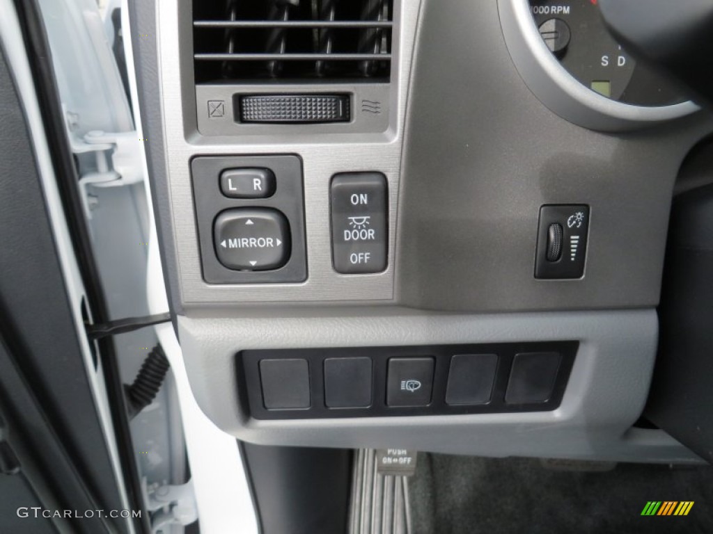 2014 Toyota Sequoia SR5 Gauges Photos