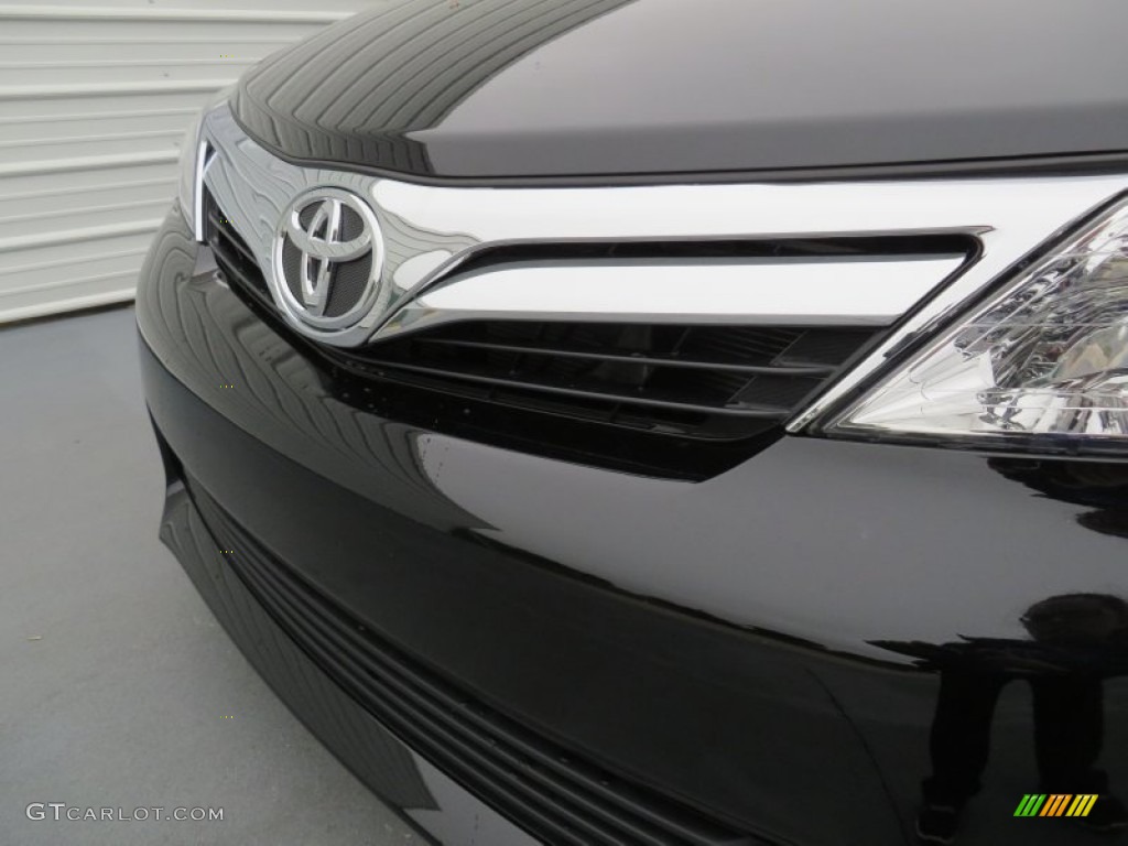 2014 Camry XLE - Attitude Black Metallic / Ivory photo #11
