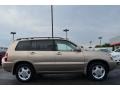 2005 Sonora Gold Pearl Toyota Highlander Limited  photo #2