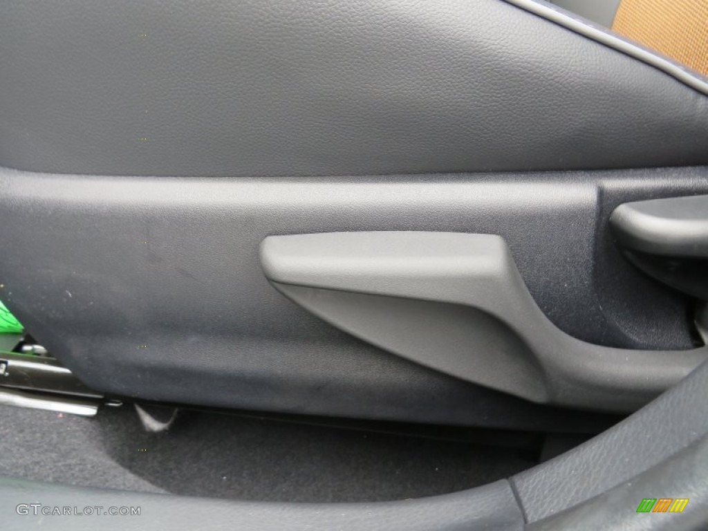 2014 Corolla S - Super White / Amber photo #26