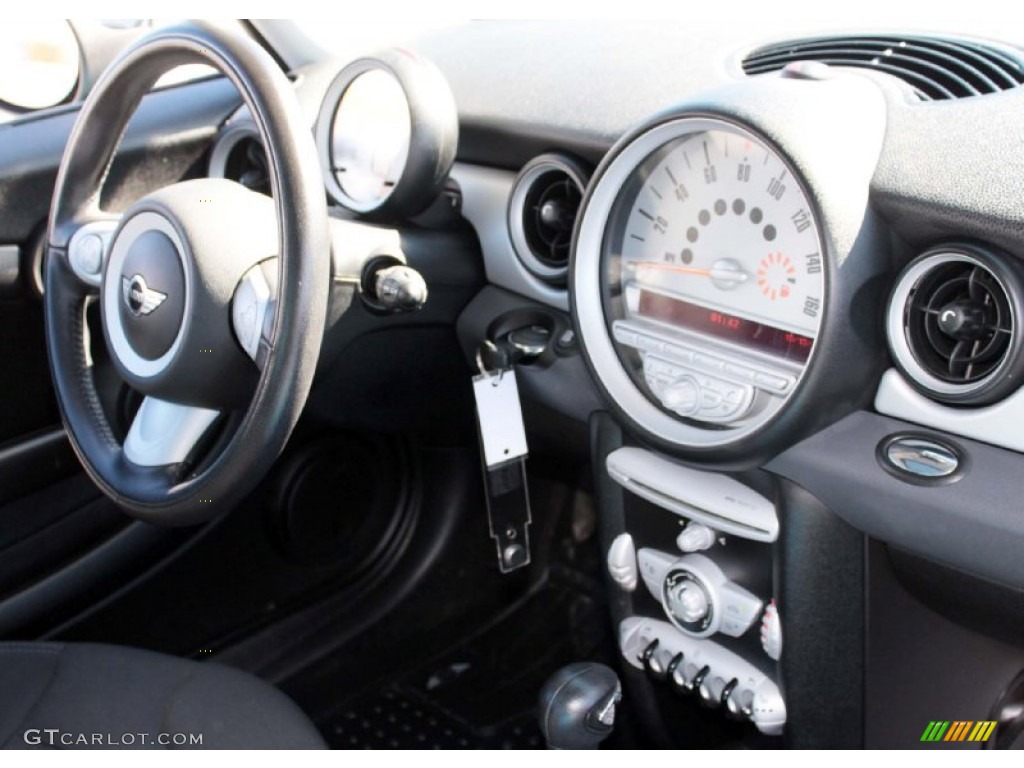 2010 Cooper Hardtop - Oxygen Blue / Checkered Carbon Black/Black photo #16
