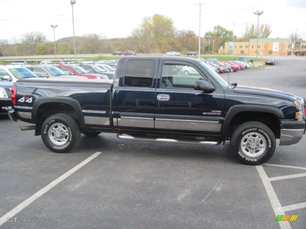 2005 Silverado 2500HD LT Extended Cab 4x4 - Dark Blue Metallic / Medium Gray photo #3