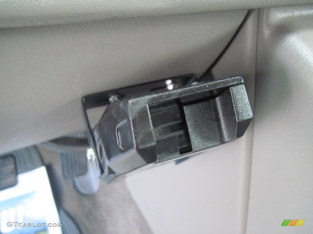 2005 Silverado 2500HD LT Extended Cab 4x4 - Dark Blue Metallic / Medium Gray photo #17