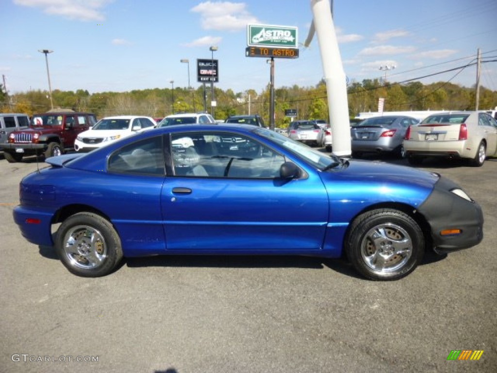 2005 Sunfire Coupe - Electric Blue Metallic / Graphite photo #8