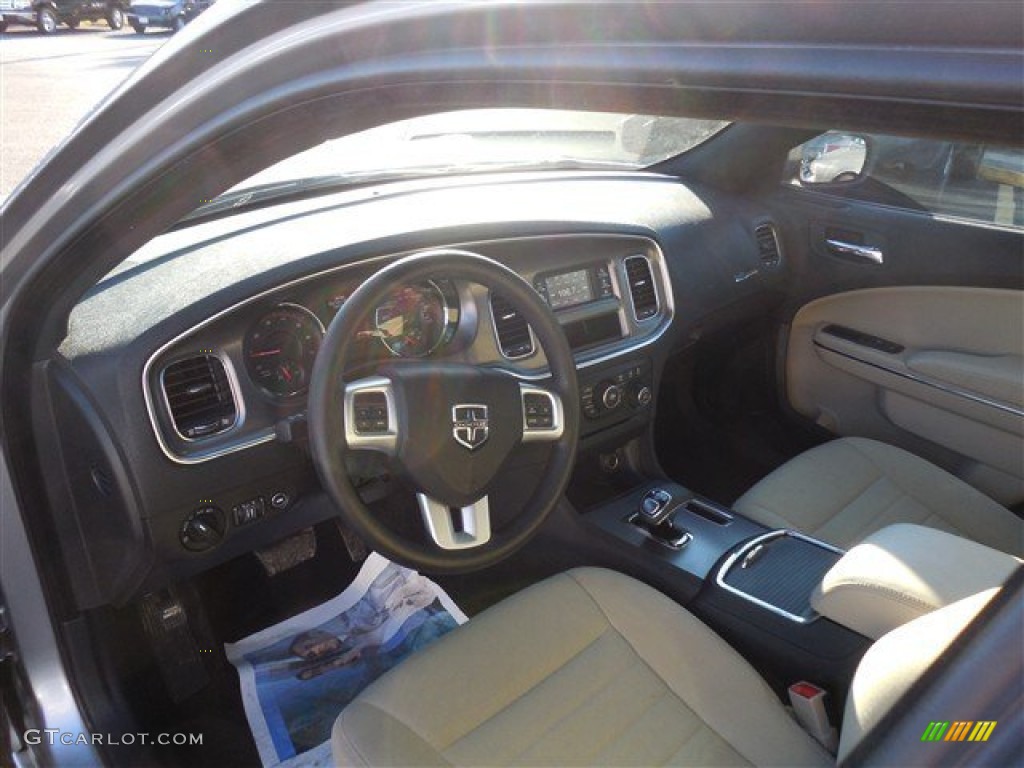 2013 Charger SE - Billet Silver / Black/Light Frost Beige photo #11