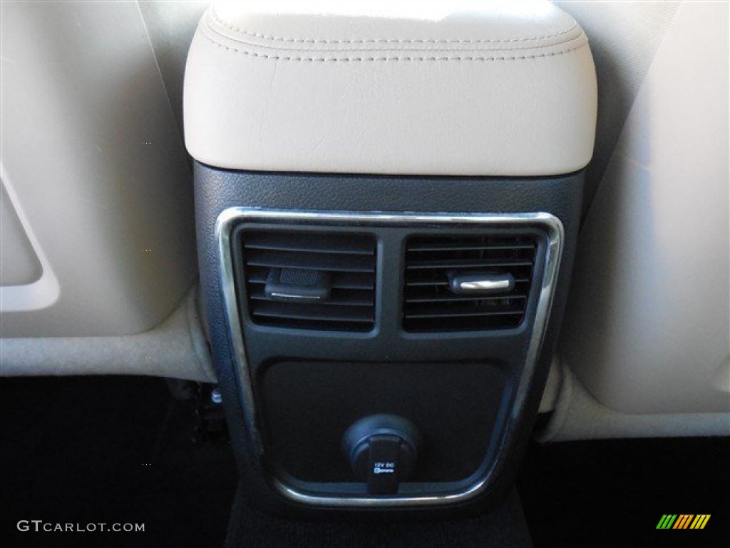2013 Charger SE - Billet Silver / Black/Light Frost Beige photo #15