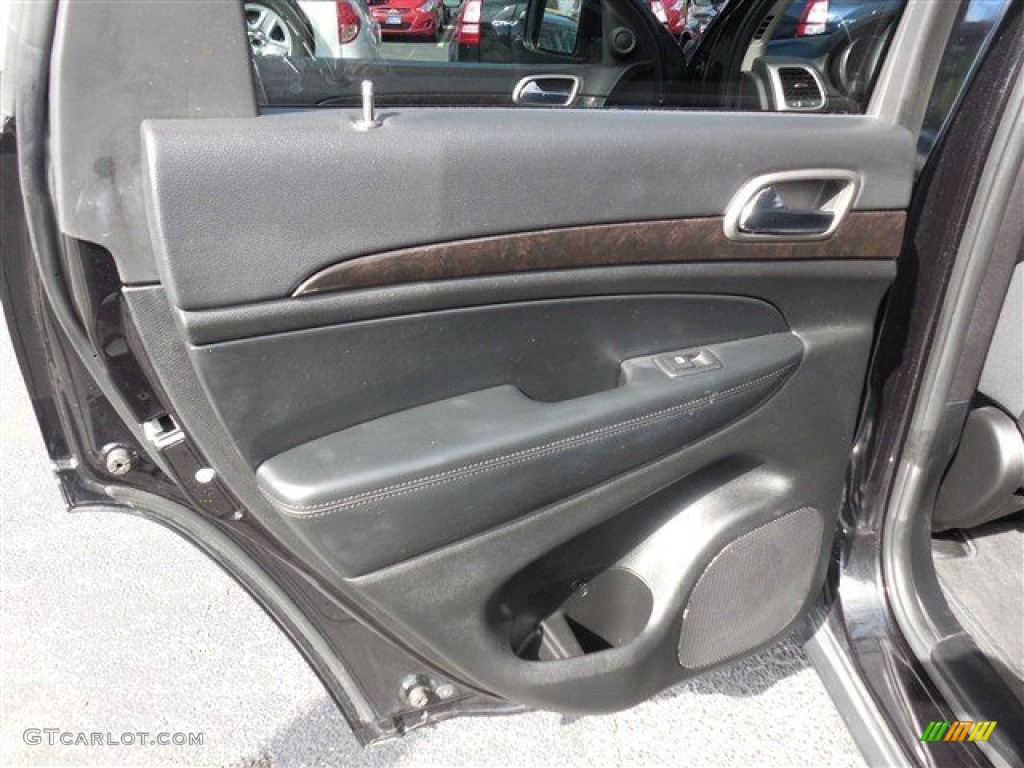 2012 Grand Cherokee Laredo 4x4 - Brilliant Black Crystal Pearl / Black photo #15