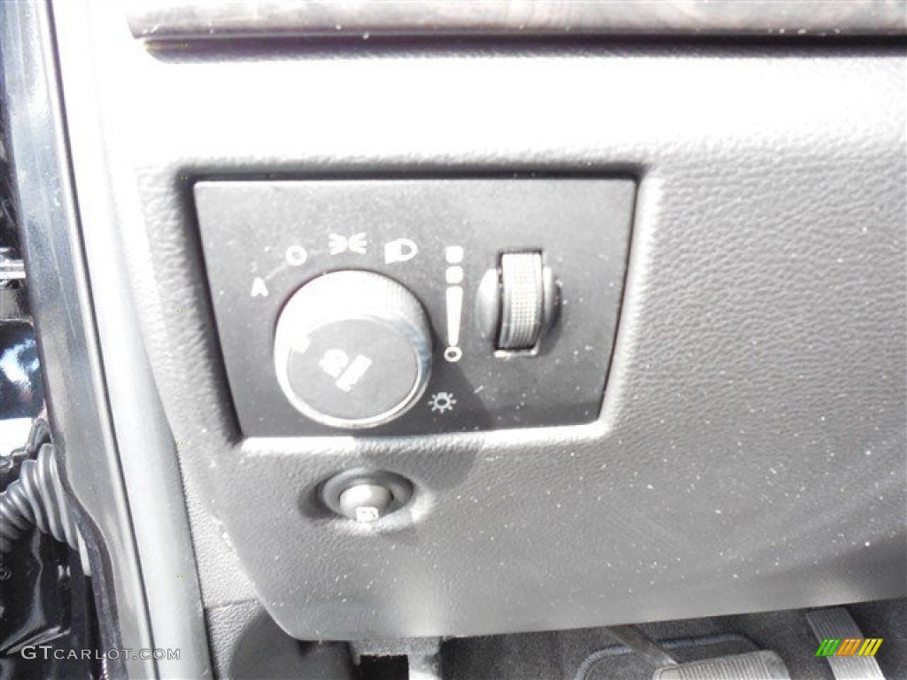 2012 Grand Cherokee Laredo 4x4 - Brilliant Black Crystal Pearl / Black photo #22