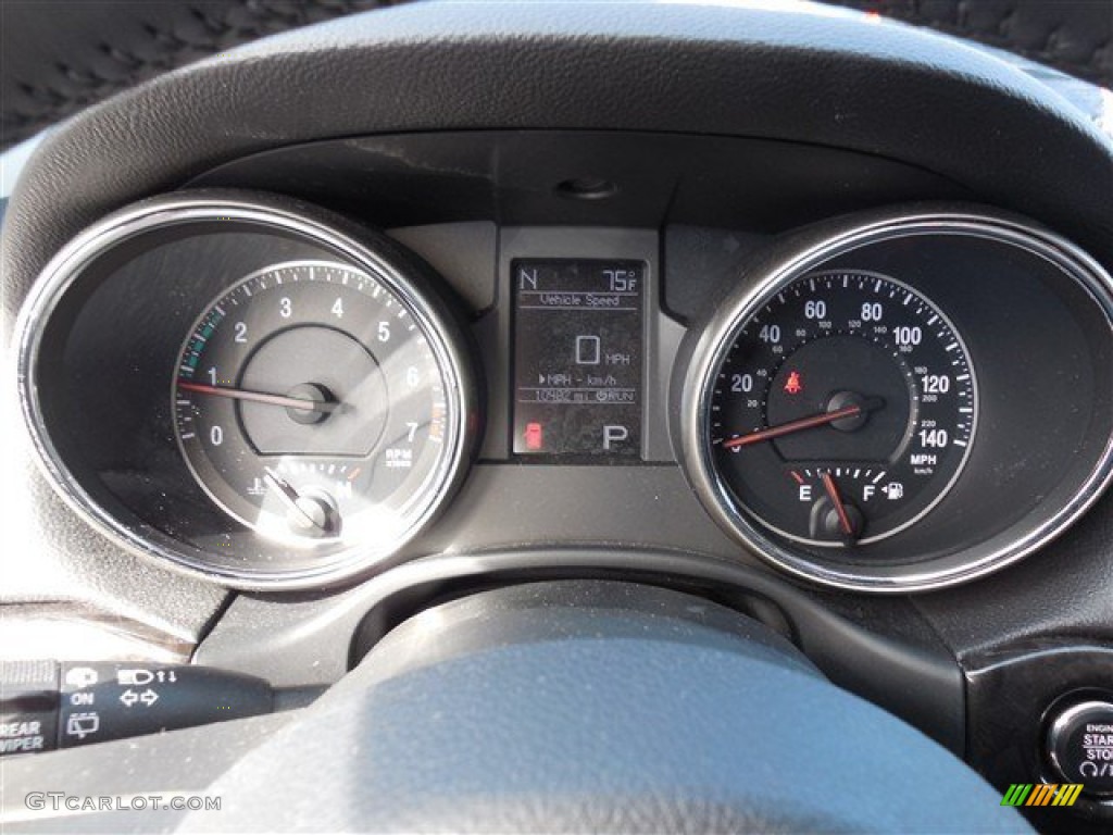 2012 Grand Cherokee Laredo 4x4 - Brilliant Black Crystal Pearl / Black photo #26