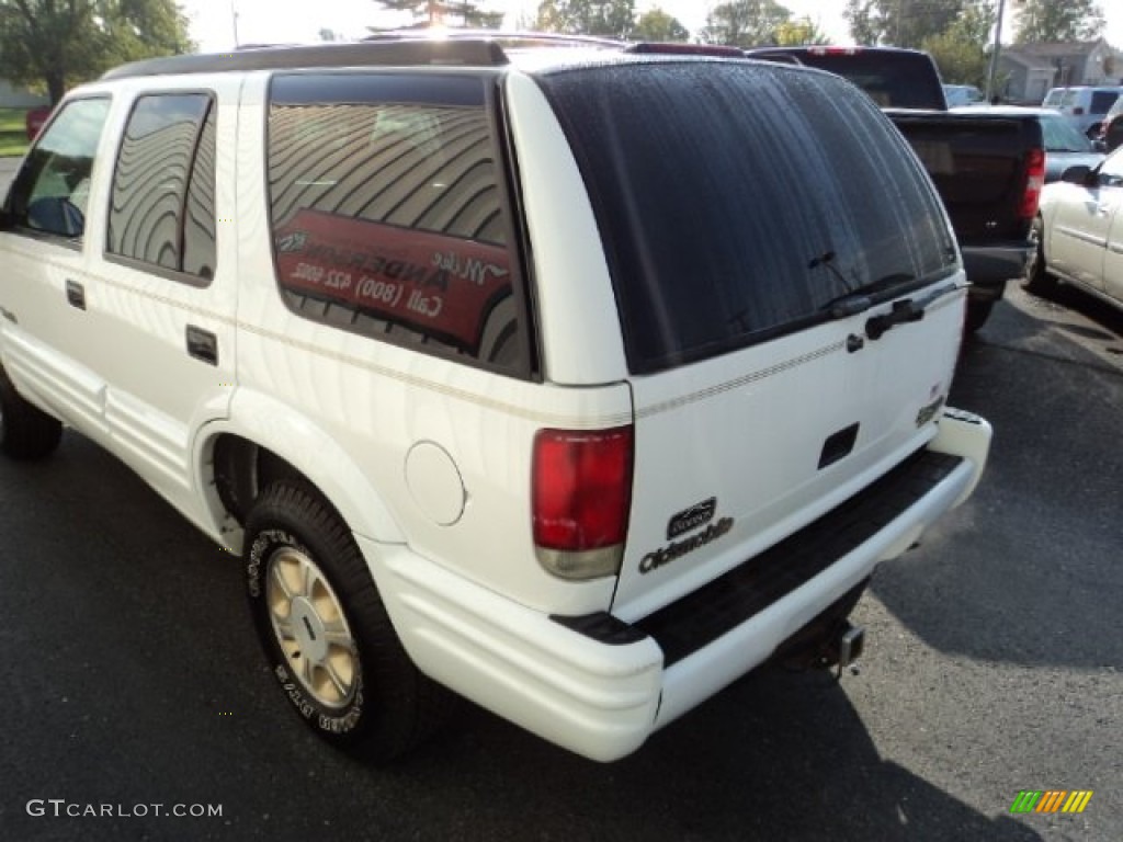 1997 Bravada AWD - White / Tan photo #3