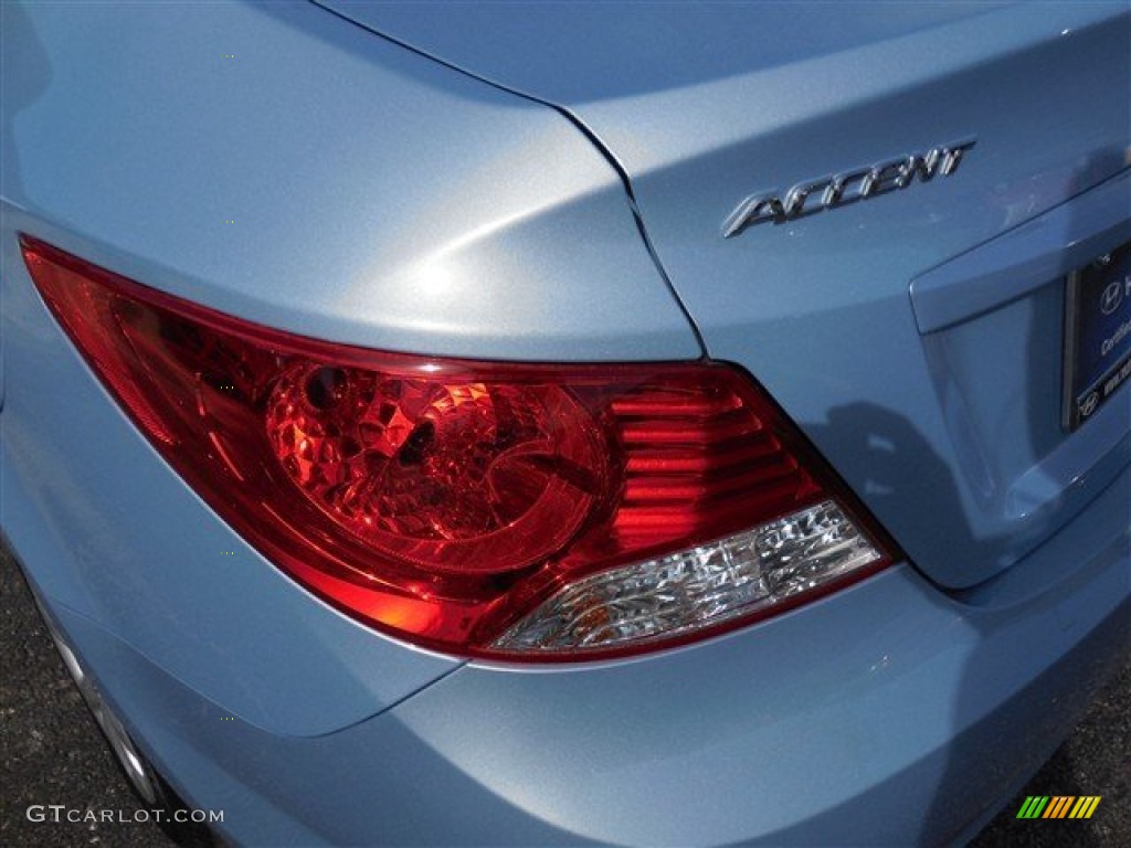 2013 Accent GLS 4 Door - Clearwater Blue / Beige photo #10