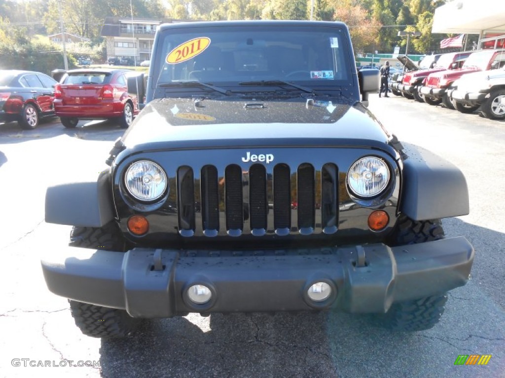 2011 Wrangler Rubicon 4x4 - Black / Black photo #2